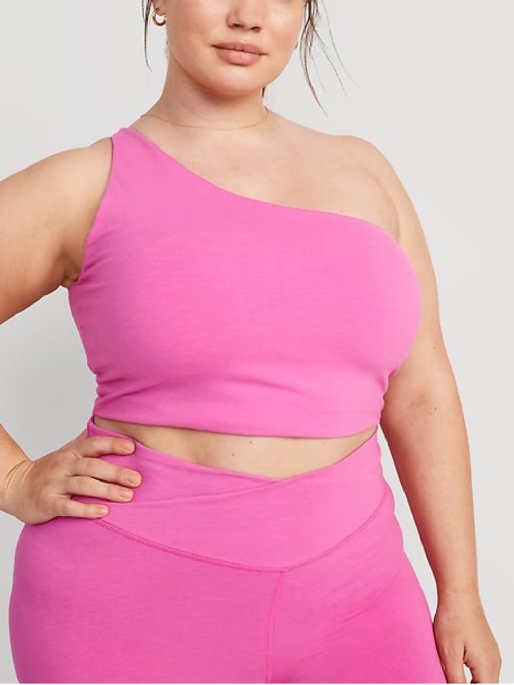 Old Navy Light-Support PowerChill One-Shoulder Longline Sports Bra